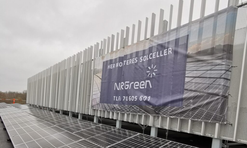 her monteres solceller